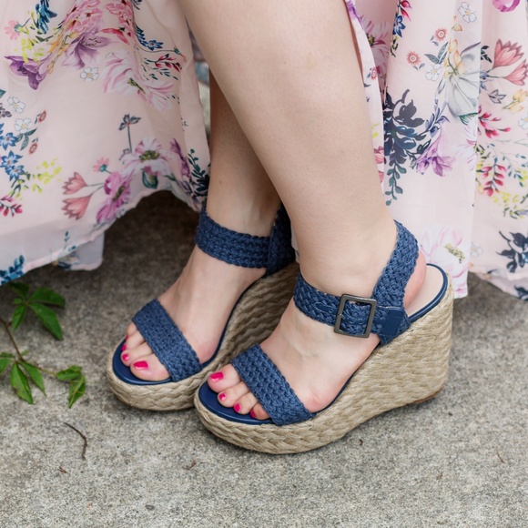 Stuart Weitzman Shoes - Stuart Weitzman Alexis Espadrille Platform Wedge